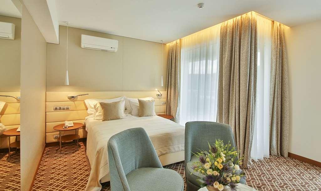 Maritim Hotel Paradise Blue Albena Habitación foto